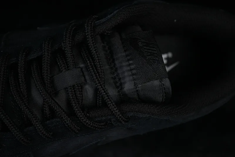 All categories Nk SB Dunk series Nk SB Dunk Low low-top sneakers Nike SB Dunk Low suede black low-top casual sneakers IB6651-001